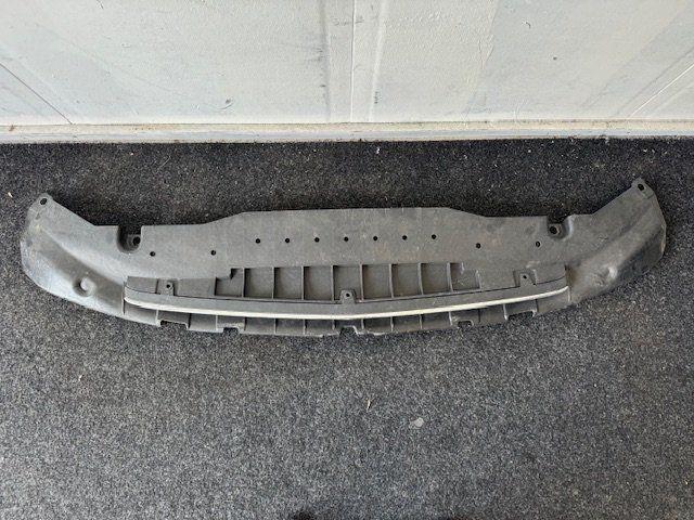 Mercedes S Klasse W222 Bodemplaat Bumperlip A2225200400, Auto-onderdelen, Carrosserie, Mercedes-Benz, Voor, Gebruikt, Ophalen of Verzenden