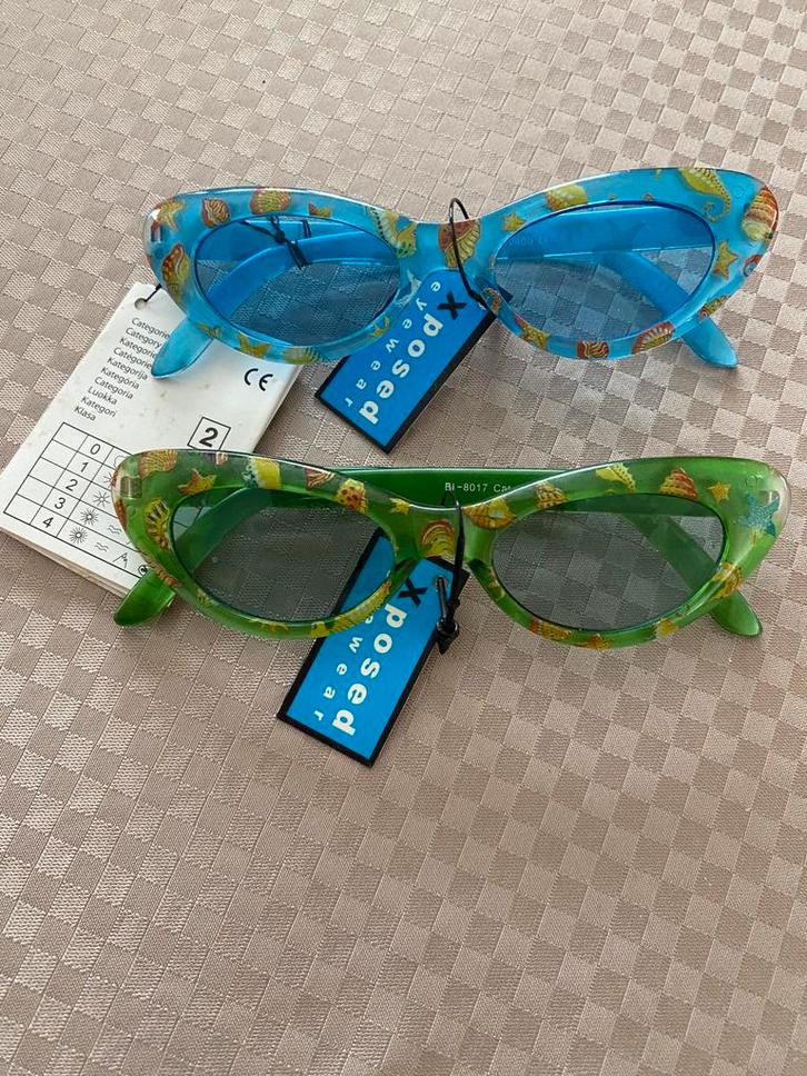 🍄 2  NIEUWE  Kinder Zonnebrillen. 2 € voor de 2 stuks, Enfants & Bébés, Accessoires de mode pour enfants, Neuf, Enlèvement ou Envoi