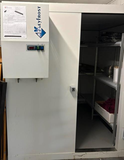 Chambre froide positive EVOKIT ISO 8 +, Zakelijke goederen, Horeca | Keukenapparatuur, Koelen en Vriezen, Gebruikt, Ophalen