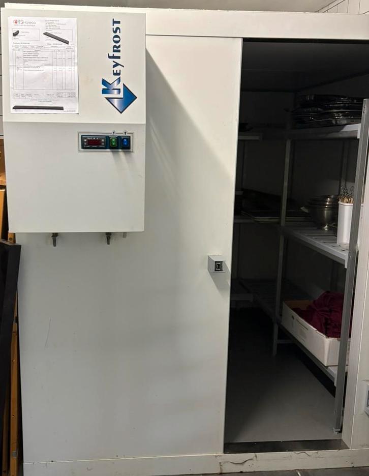 Chambre froide positive EVOKIT ISO 8 +, Zakelijke goederen, Horeca | Keukenapparatuur, Koelen en Vriezen, Gebruikt, Ophalen