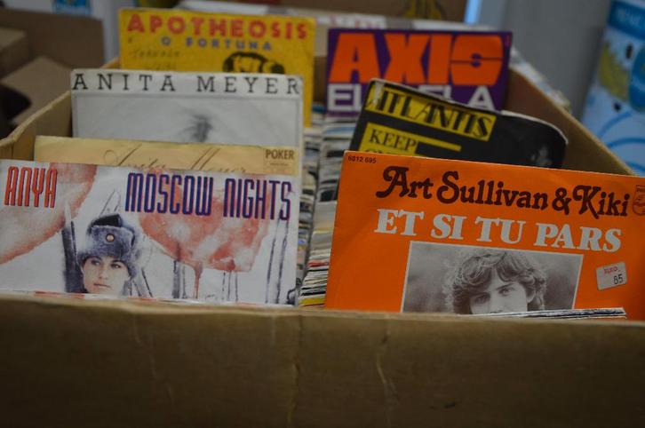 45t, plus de 1 000 titres, 1 euro/pièce, CD & DVD, Vinyles | Rock, Comme neuf, Pop rock, Autres formats, Enlèvement ou Envoi