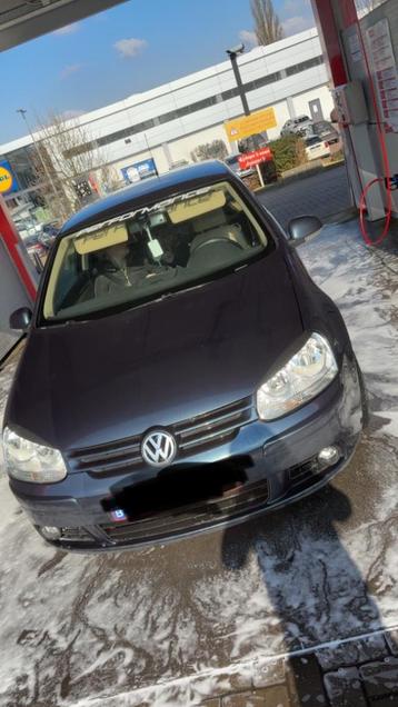 Golf 5 boîte automatique  beschikbaar voor biedingen