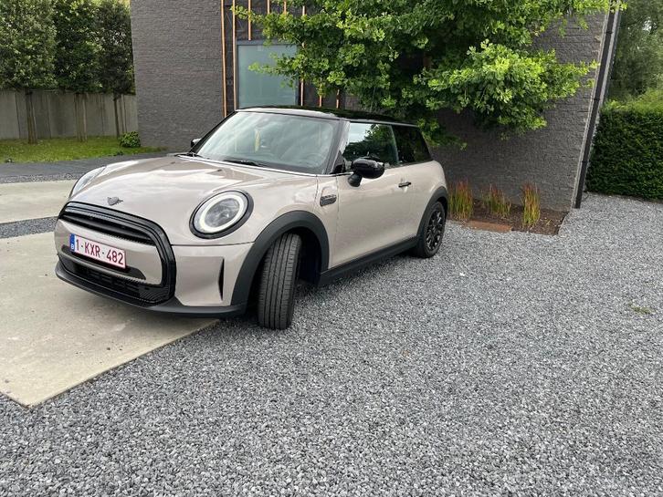 Mini, Auto's, Mini, Particulier, Cooper, ABS, Adaptive Cruise Control, Airbags, Airconditioning, Alarm, Apple Carplay, Bluetooth