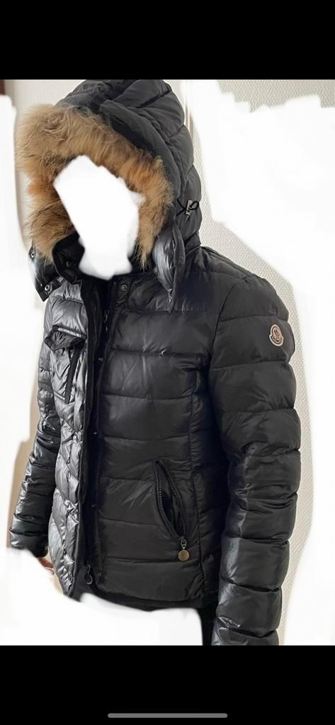 Origineel Moncler jas dames jas size 3, Kleding | Dames, Jassen | Winter, Zo goed als nieuw, Ophalen