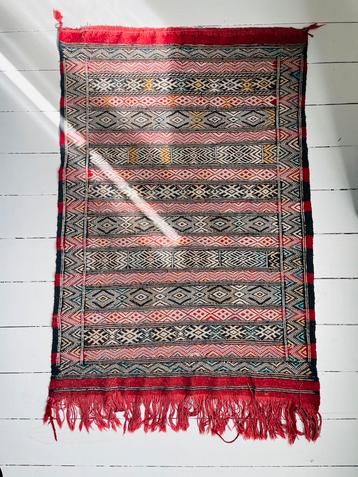 Kilim berbère hanbel tissé à la main, Enlèvement