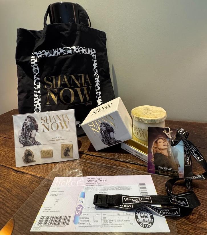 Shania Twain totebag met merch NOW tour 10/10/2018, Verzamelen, Muziek, Artiesten en Beroemdheden, Zo goed als nieuw, Ophalen of Verzenden