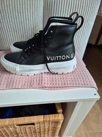MANDJE LOUIS VUITTON beschikbaar voor biedingen