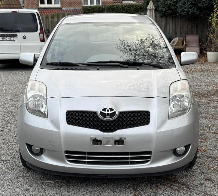 Toyota Yaris 1.3 / 107.000km / Airco / Benzine / Euro 4, Auto's, Toyota, Particulier, Te koop, Yaris, Benzine, Euro 4, Stadsauto