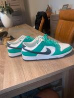 Nike Dunk Low Green White, Ophalen, Zo goed als nieuw