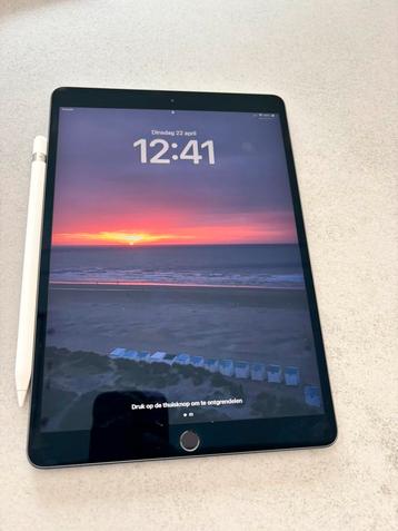 iPad Air 3 64GB wifi + 4G, Ophalen, Apple iPad Air, 11 inch, Zo goed als nieuw