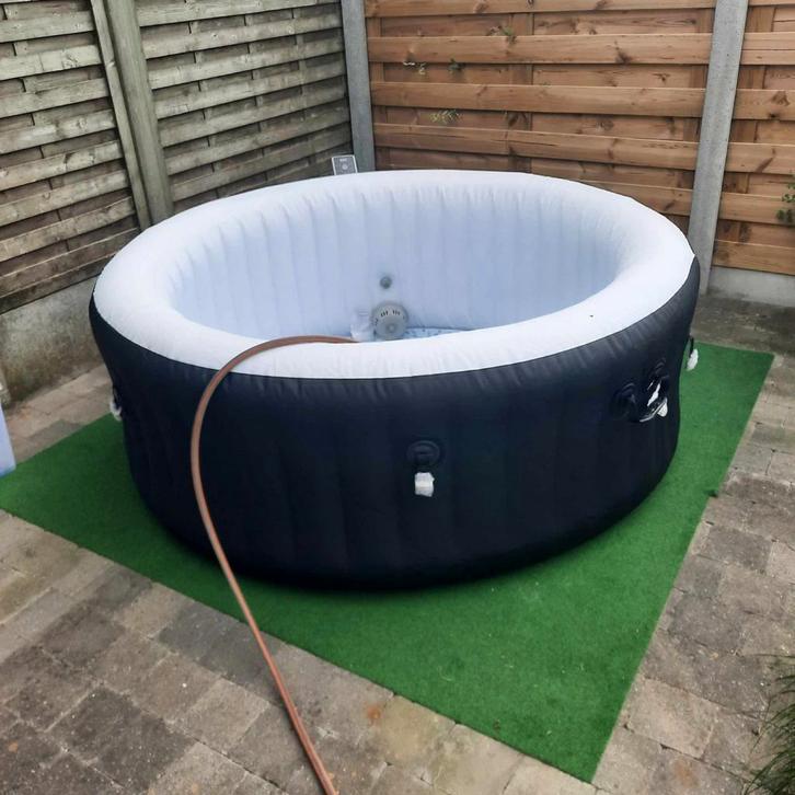 Lay-Z Miami bubbelbad met alle toebehoren. Nieuwstaat., Tuin en Terras, Bubbelbaden en Hottubs, Zo goed als nieuw, Afdekzeil, Grondzeil