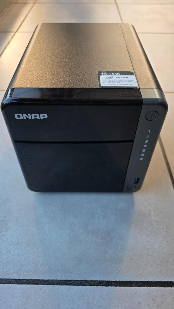Qnap TS-453D (zonder HDD, met QM2-2P-244A), Computers en Software, NAS, Gebruikt, Ophalen