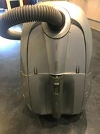 Nilfisk stofzuiger 2000W, Elektronische apparatuur, Ophalen of Verzenden, Zo goed als nieuw, 2000 watt of meer, Stofzuiger