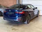 BMW i4 eDrive35 Gran Coupe M Sport Pakket 2 Jaar Garantie, Auto's, Gebruikt, Zwart, Blauw, Alcantara