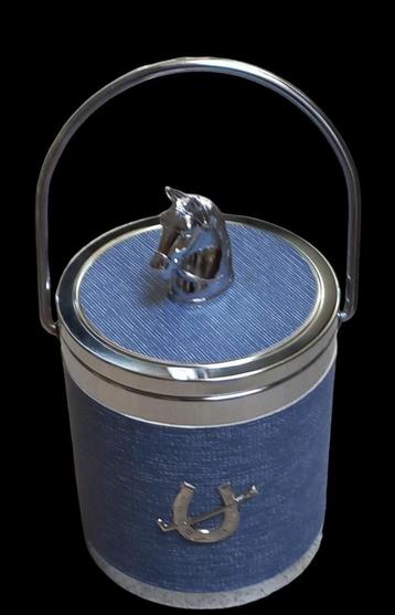 vintage blauwe paarden ijsemmer. beschikbaar voor biedingen