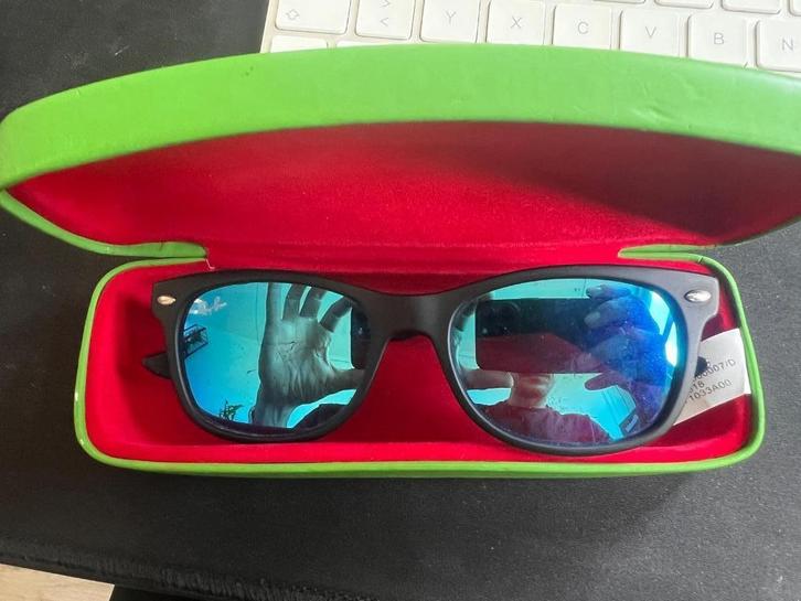 Originele Ray-Ban kinderzonnebril met hoesje, Kinderen en Baby's, Kindermode-accessoires, Gebruikt, Ophalen