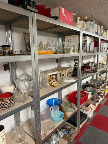 Garage verkoop beschikbaar voor biedingen