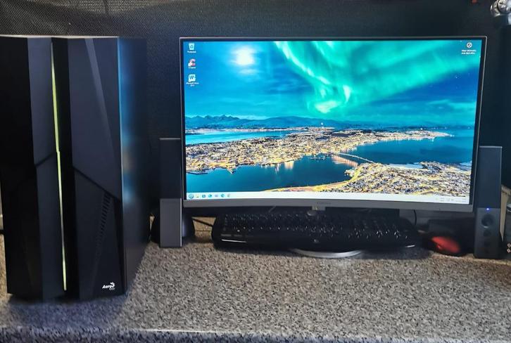 PC Pentium Windows 11, Computers en Software, Desktop Pc's, SSD, 4 GB, Ophalen