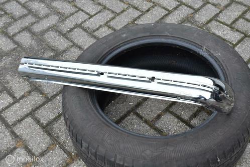 NOS: Achterbumper R chroom Mercedes W115, Auto-onderdelen, Carrosserie, Bumper, Mercedes-Benz, Achter, Nieuw, Ophalen of Verzenden