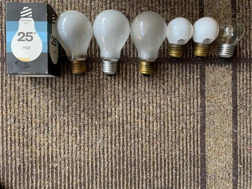 Gloeilampen E27 – 25W 4 grote, 3 kleine, Huis en Inrichting, Lampen | Losse lampen, Ophalen of Verzenden