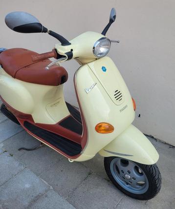 Très belle vespa piaggio 2T beschikbaar voor biedingen