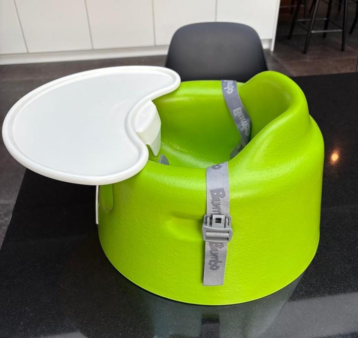 Bumbo Floor Seat met veiligheidstuigje & tablet, Kinderen en Baby's, Kinderstoelen, Zo goed als nieuw, Overige typen, Afneembaar eetblad