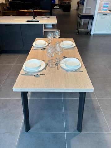 Tafel met stalen onderstel, Huis en Inrichting, Tafels | Eettafels, Ophalen, 100 tot 150 cm, Nieuw, 50 tot 100 cm