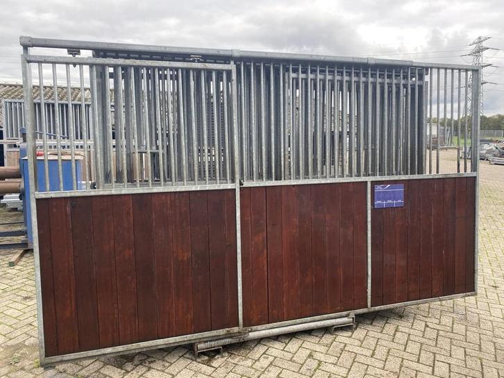 voorwanden paardenboxen 3,80 meter lang 2 stuks, Dieren en Toebehoren, Stalling en Weidegang