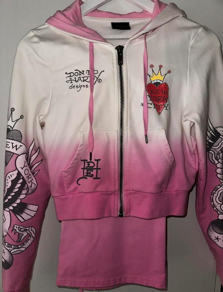 Ed hardy tracksuit NYC-Heart sweater + matching sweatpants, Kleding | Dames, Sportkleding, Zo goed als nieuw, Maat 38/40 (M), Roze
