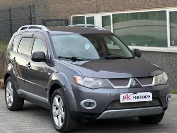 MiTSUBISHI OUTLANDER 2.0DI-D 4X4 7PLACES, Auto's, Mitsubishi, Outlander, 7 zetels, Bedrijf, 103 kW