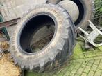 2 tractorbanden 650/65r42, Ophalen