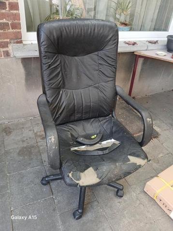 Gratis bureau stoel beschikbaar voor biedingen