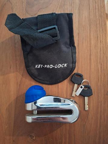 Cadenas pour moto avec deux clé  beschikbaar voor biedingen