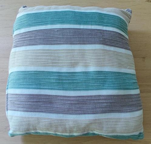 2 Sierkussens, Huis en Inrichting, Woonaccessoires | Kussens, Gebruikt, Vierkant, Ophalen