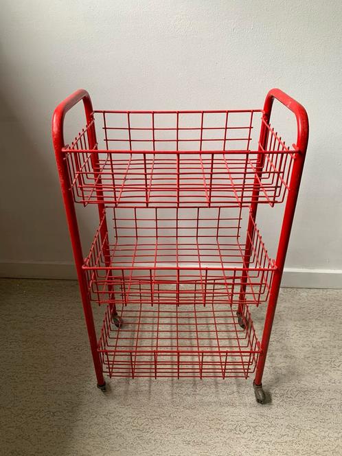 Étagères de rangement en metal à roulettes, Huis en Inrichting, Kasten | Schoenenrekken, Gebruikt, Ophalen