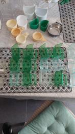 Allerlei drink en eetbakjes