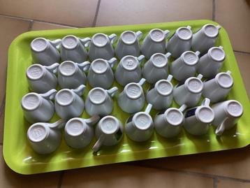 28 kleine espressotassen Lavazza beschikbaar voor biedingen