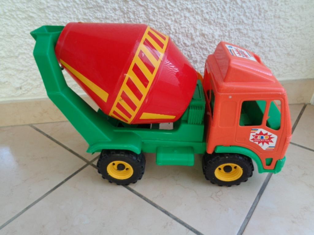 Jouet. Camion-toupie à Béton. Marque: "GIOCATTOLI", Kinderen en Baby's, Speelgoed | Educatief en Creatief, Gebruikt, Ophalen of Verzenden