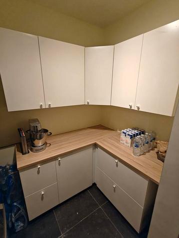 Hoek keukentje, Kitchenette , bijkeuken beschikbaar voor biedingen