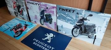 5 luxe reklames van Peugeot scooters, dubbelzijdig beschikbaar voor biedingen