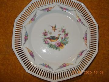 Assiette en porcelaine de Bavière. beschikbaar voor biedingen