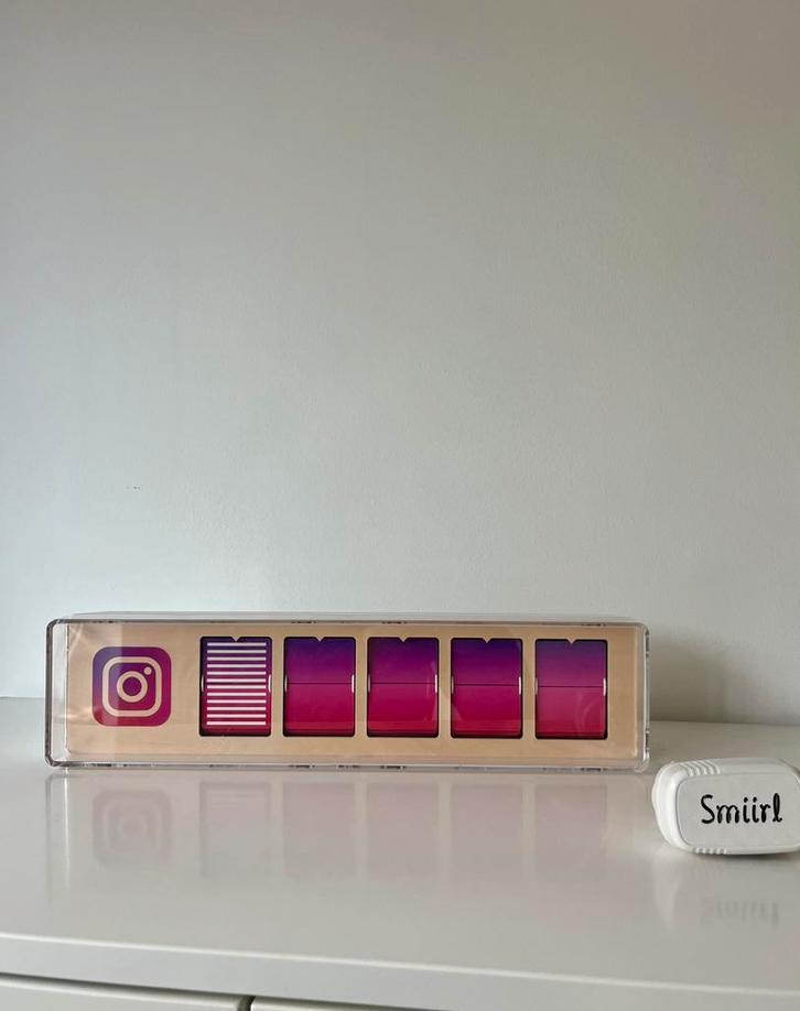 SMC Instagram Real Time Follower Counter, Handtassen en Accessoires, Uiterlijk | Cosmetica en Make-up, Zo goed als nieuw, Ophalen