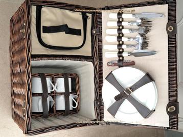 Picknick mand 4 personen, Hobby en Vrije tijd, Picknickmanden, Ophalen, Zo goed als nieuw