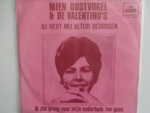 Mien Oostvogel & De Valentino's - Jij Hebt Mij Altijd Bedrog, Cd's en Dvd's, Vinyl Singles, Single, Ophalen of Verzenden