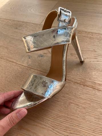 Zilveren pumps Love Moschino • 37 beschikbaar voor biedingen