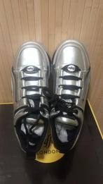 Buffalo Silver maat 39 nieuwe sneakers, Kleding | Dames, Schoenen, Nieuw, Ophalen of Verzenden, Sneakers, Grijs