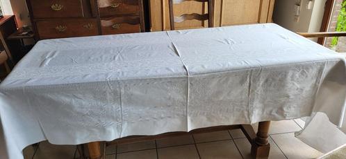 2 anciennes grandes nappes blanches + 12 serviettes, Antiek en Kunst, Antiek | Woonaccessoires, Ophalen of Verzenden