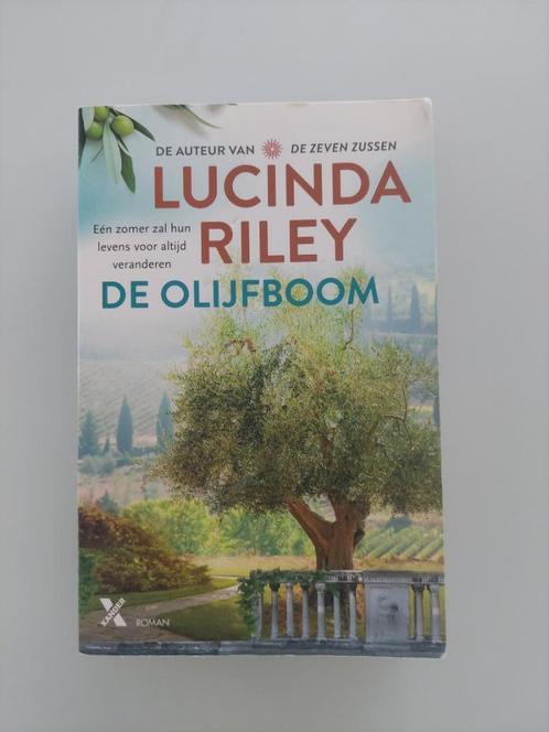 De Olijfboom – Lucinda Riley (Roman), Boeken, Literatuur, Gelezen, Ophalen of Verzenden