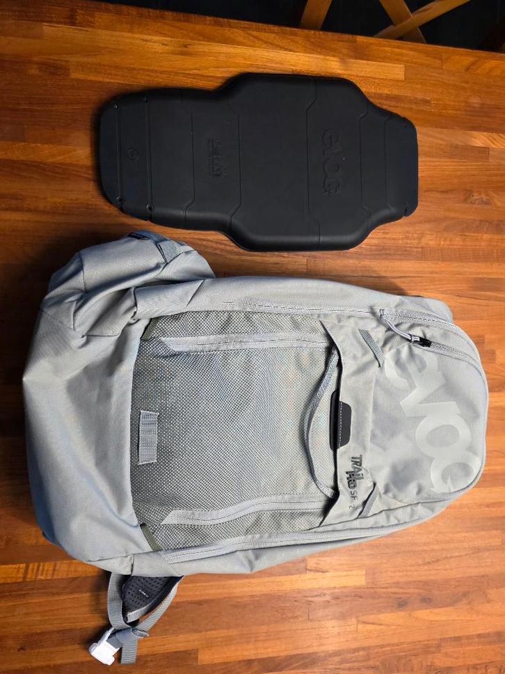 Evoc Trail Pro SF 12 rugzak, Vélos & Vélomoteurs, Accessoires vélo | Autres Accessoires de vélo, Comme neuf, Enlèvement ou Envoi