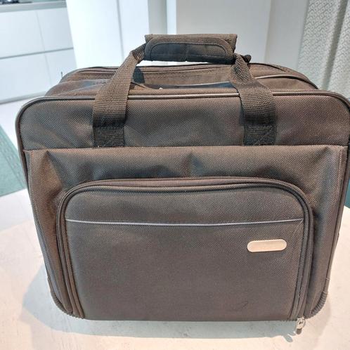 Targus trolley, Computers en Software, Laptoptassen, Gebruikt, Trolleytas, 17 inch of meer, Ophalen